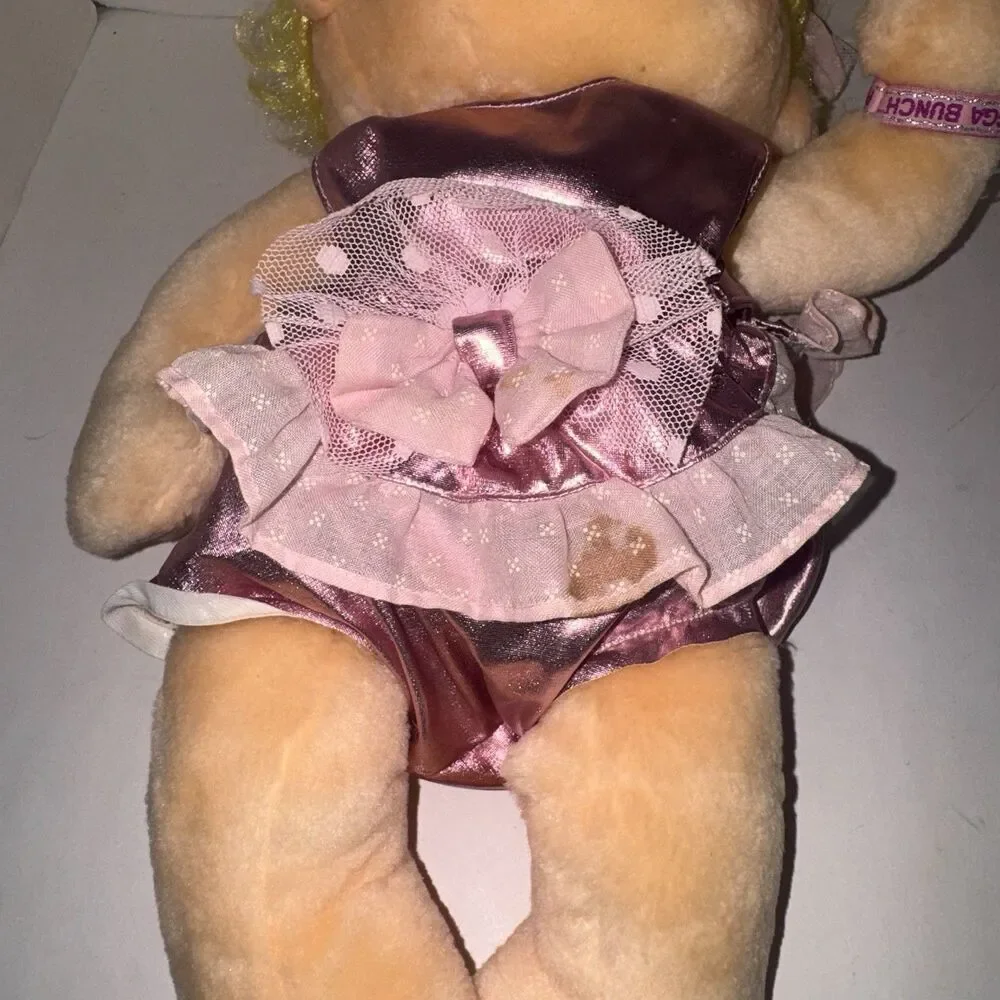 VTG 1985 Kenner Hugga Bunch Precious Hugs Hallmark 18” Blonde Plush Doll Pink